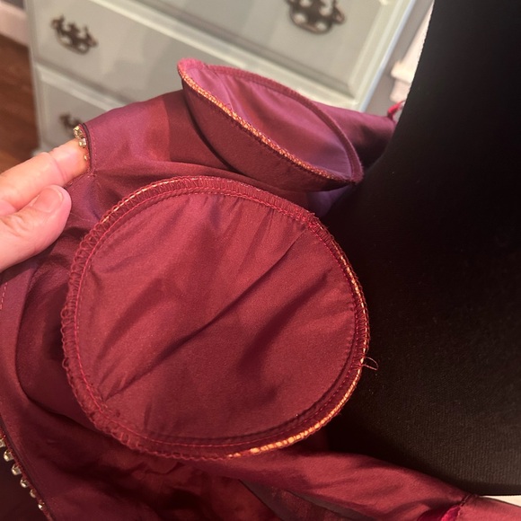 Unique Fashion formal dress
👗OFFERS WELCOME
CLOSET CLEAN OUT❤️ - Picture 10 of 10